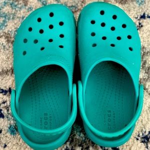 CROCS Girls Teal Size 11